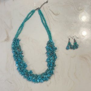 Beautiful turquoise beaded stone necklace and earrings!